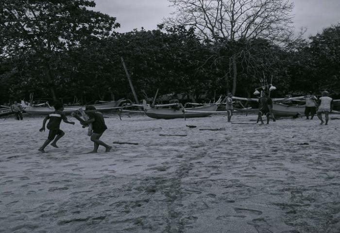 Melepas Sauh, Merekam Rindu di Tanjung Papuma