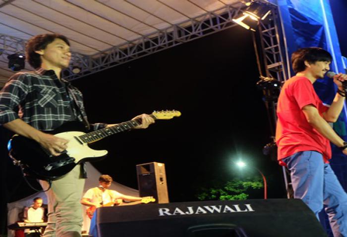Sheila On 7 Konser di Seven Dream City