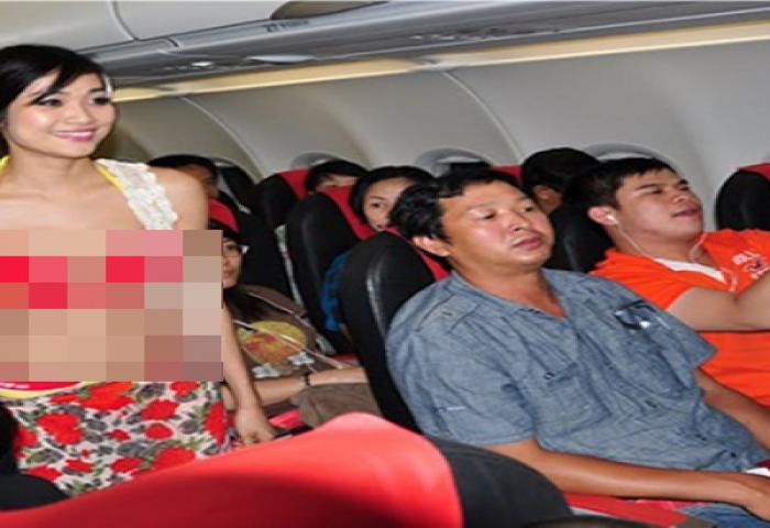 Pramugari Bikini Ini Bikin Heboh