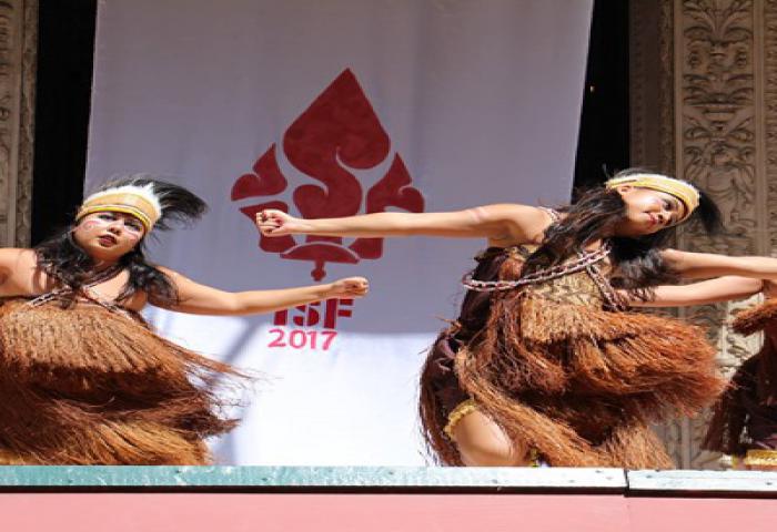 Tarian Indonesia di Jalanan Amerika
