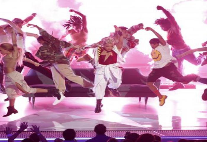 Gemerlap MTV VMA 2017