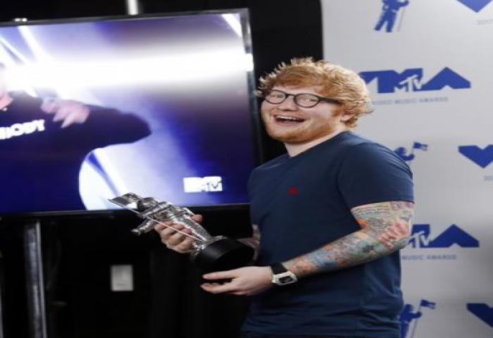 Gemerlap MTV VMA 2017