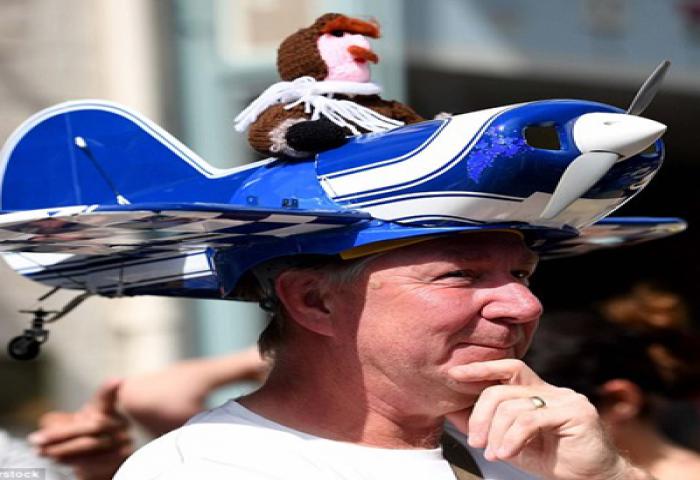 Festival Topi Unik di Inggris