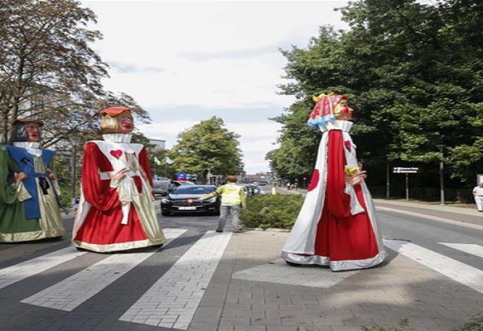 Ada “Raksasa” Wara-wiri di Antwerp