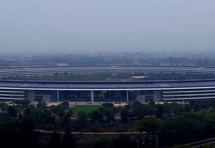 Struktur Canggih Ruang Angkasa Apple Park