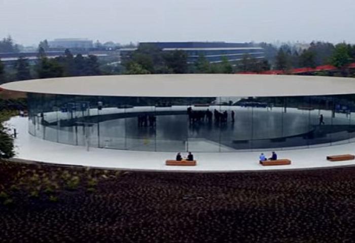 Struktur Canggih Ruang Angkasa Apple Park