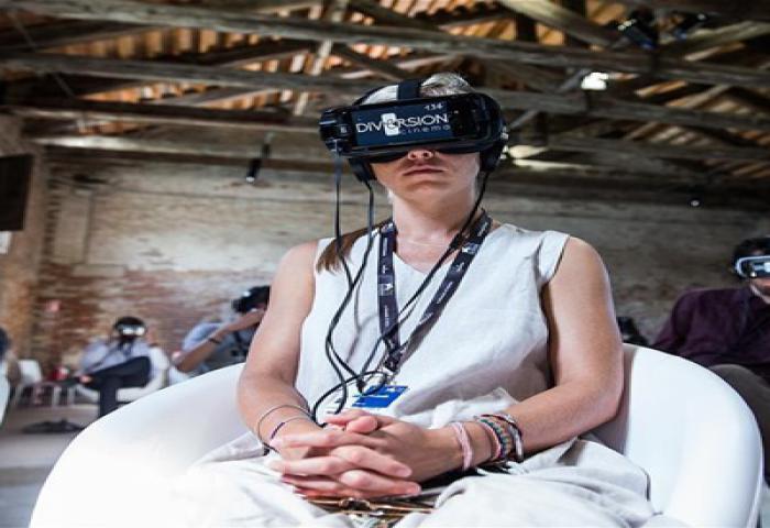 Virtual Reality Eksis di Festival Film Venesia