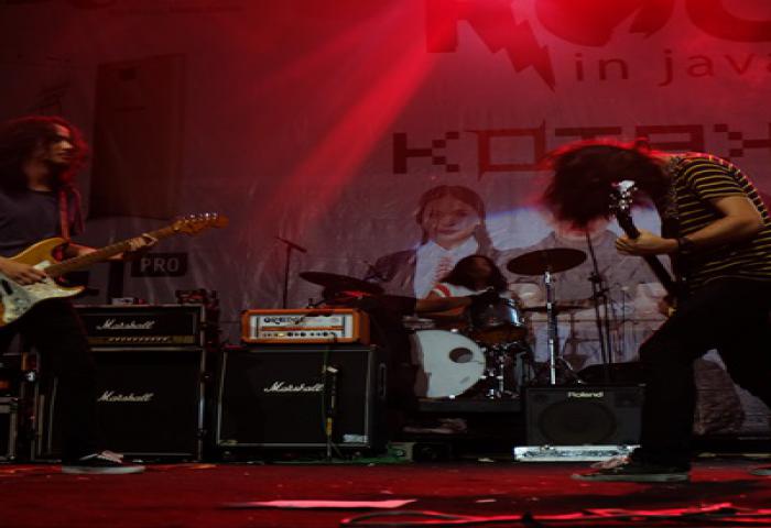 Kelompok Penerbang Roket “Nge-Rock” di Seven Dream City 