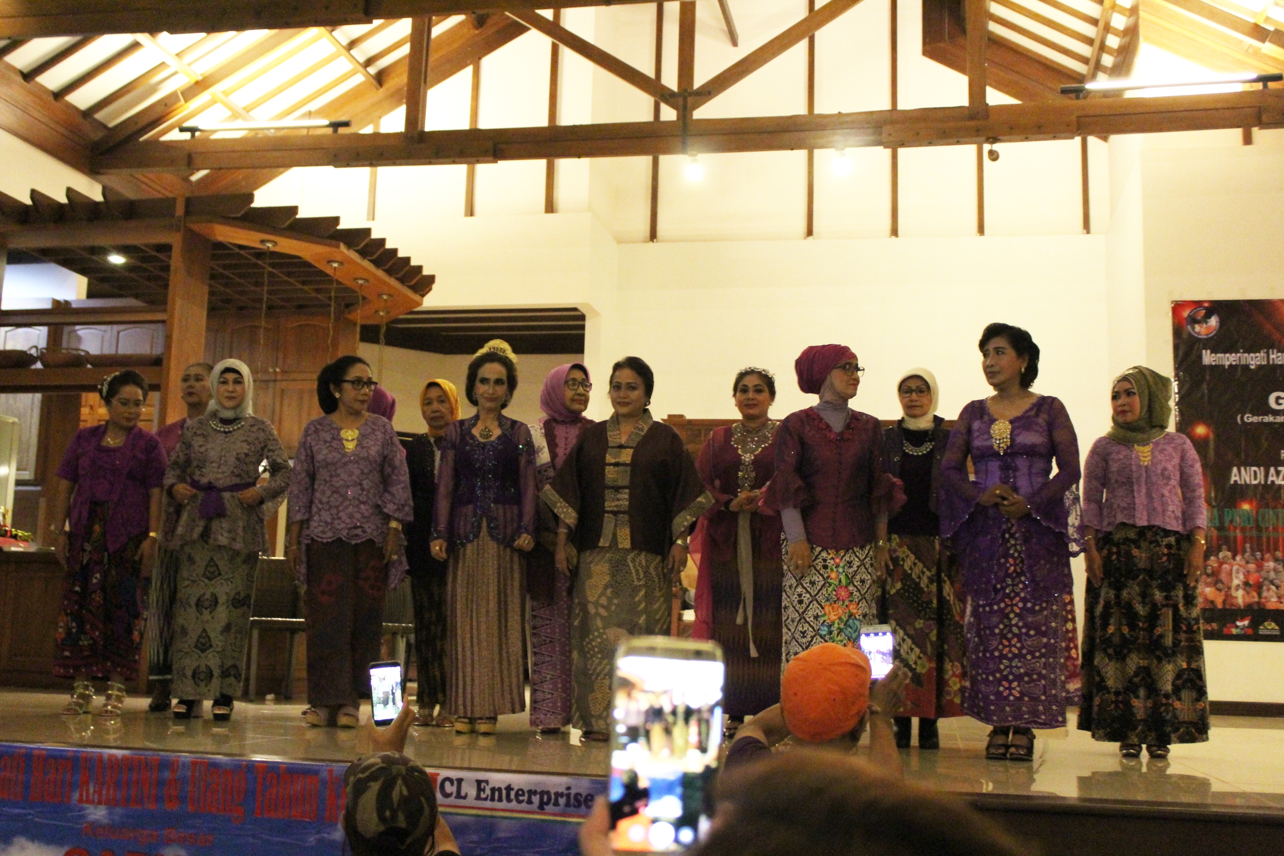 Peringatan HUT ke-8 dan Hari Kartini Gerakan Artis Usaha Dana Amal (GARUDA)