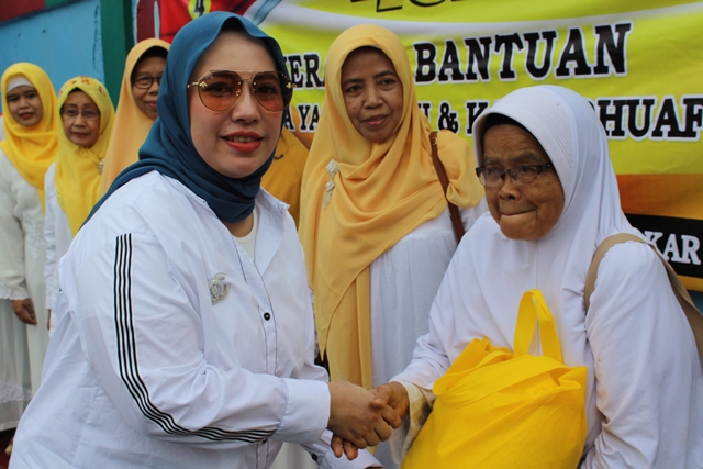 Kartini AMPI Gelar Bakti Sosial