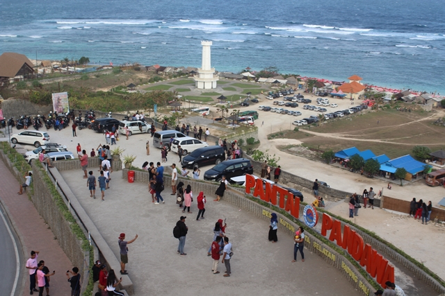 Pantai Pandawa di Libur Lebaran