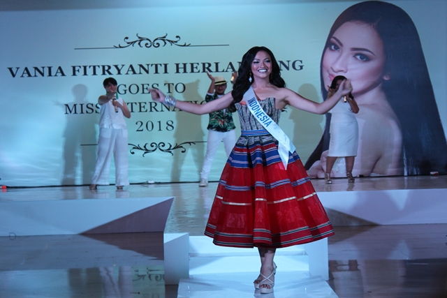 Vania Fitryanti Herlambang Goes to Miss International