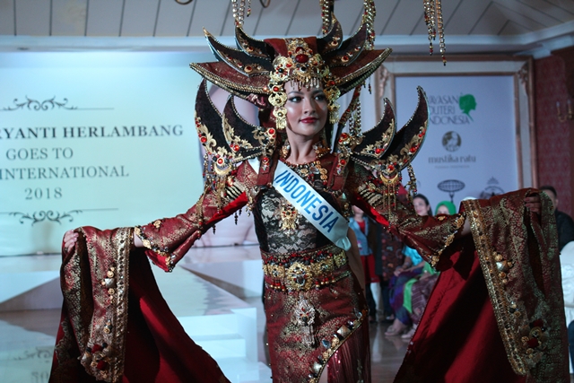Vania Fitryanti Herlambang Goes to Miss International