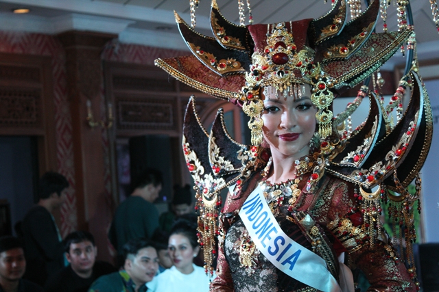 Vania Fitryanti Herlambang Goes to Miss International