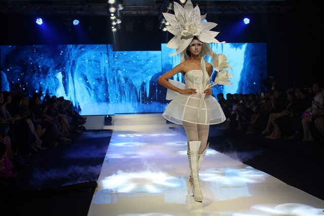 Fashion Show Home Smile Florist 