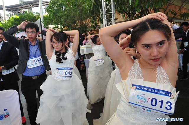 Kontes Lari Calon Pengantin di Bangkok