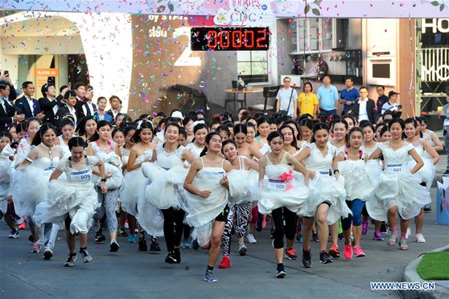 Kontes Lari Calon Pengantin di Bangkok