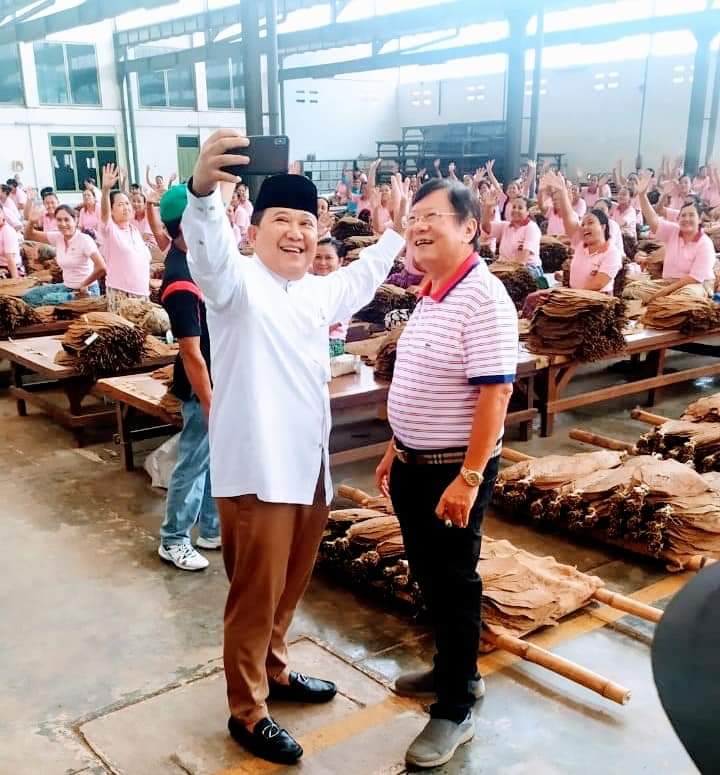 H Hendy Siswanto Menyapa Pekerja Tembakau 