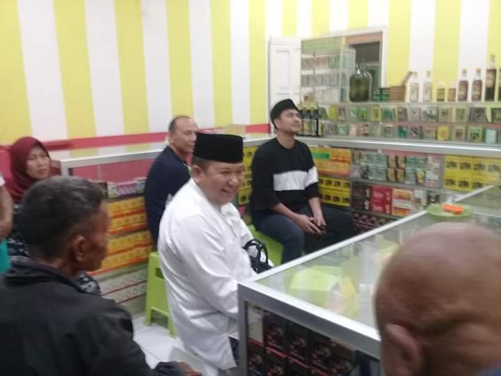 Hendy Siswanto Menyapa dan Bersosialisasi dengan Warga