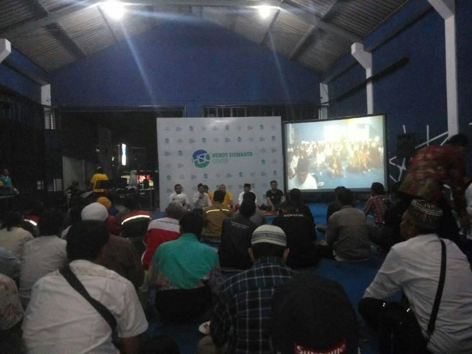 Pertemuan Masyarakat dan Relawan Bakal Calon Bupati Hendy Siswanto