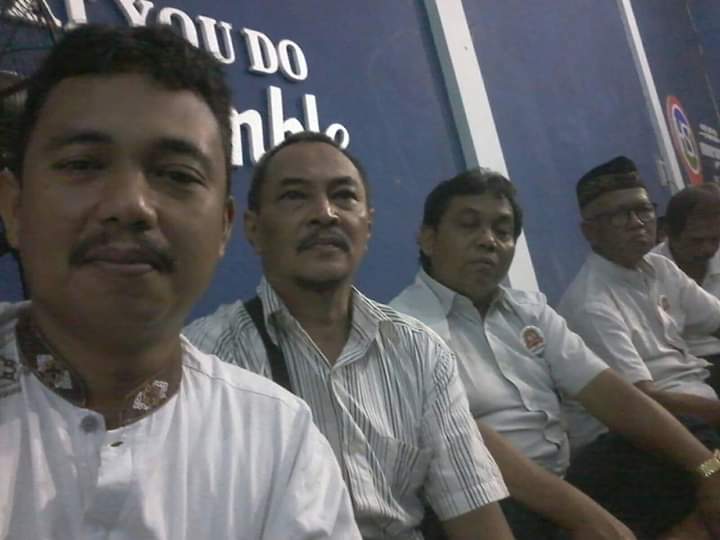 Pertemuan Masyarakat dan Relawan Bakal Calon Bupati Hendy Siswanto