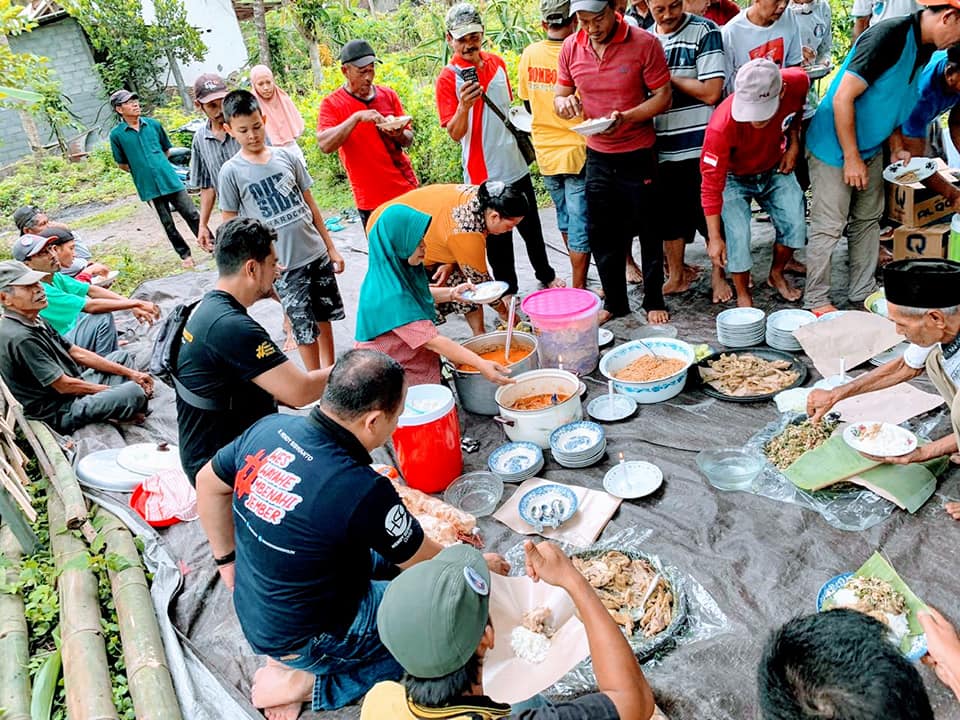 Kebersamaan Hendy Siswanto Bersama Masyarakat Umbulrejo, Jember