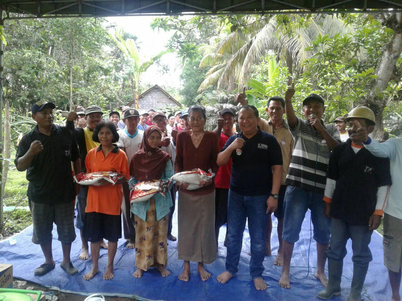 Kebersamaan Hendy Siswanto Bersama Masyarakat Umbulrejo, Jember