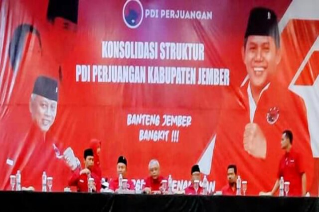 Hendy Siswanto Dalam Rapat Konsolidasi Struktur PDIP Kab Jember