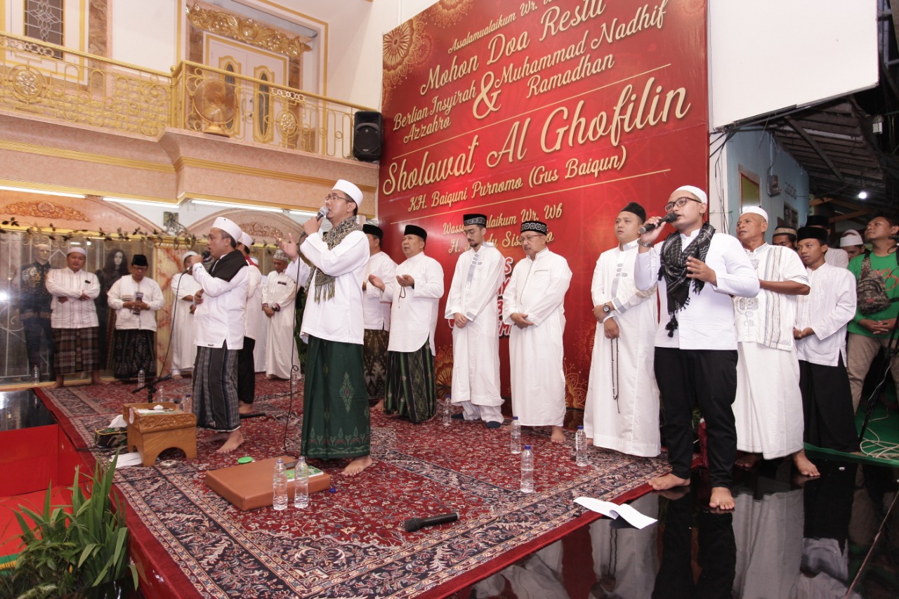 Gelar Sholawat Al Ghofilin untuk Keberkahan bagi Calon Mempelai Berlian Insyirah Azzahro dan Muhammad Nadhif Ramadhan