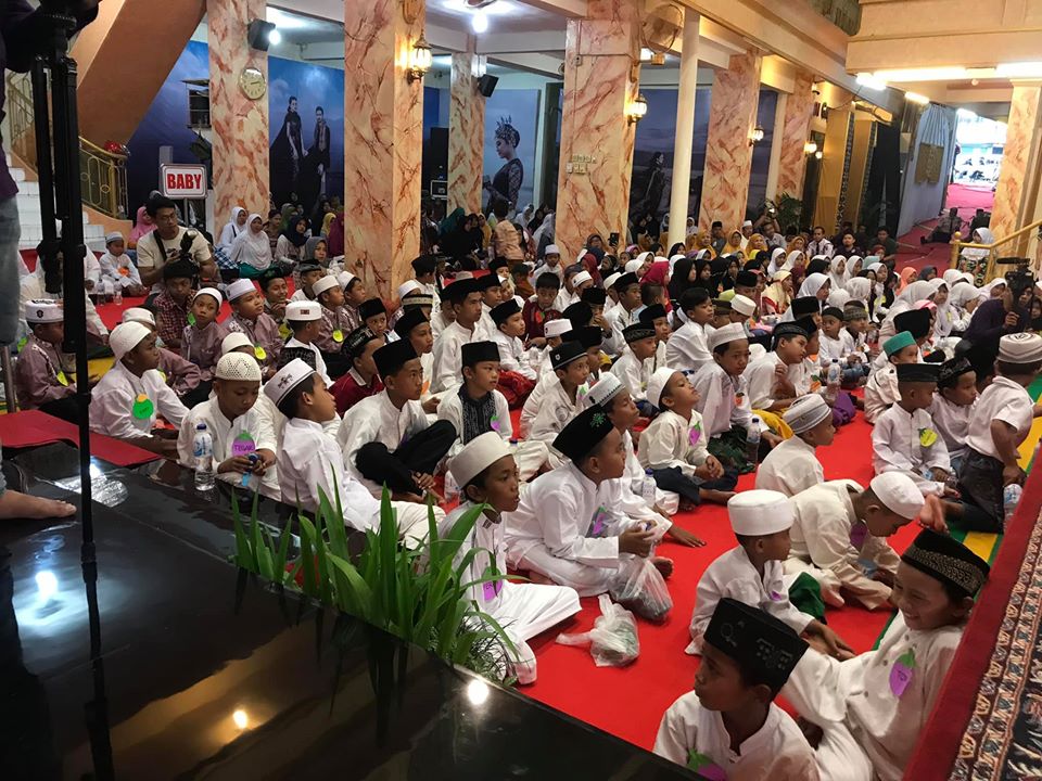 Hendy Siswanto Berbagi Kegembiraan dengan Anak Yatim Piatu di Jember