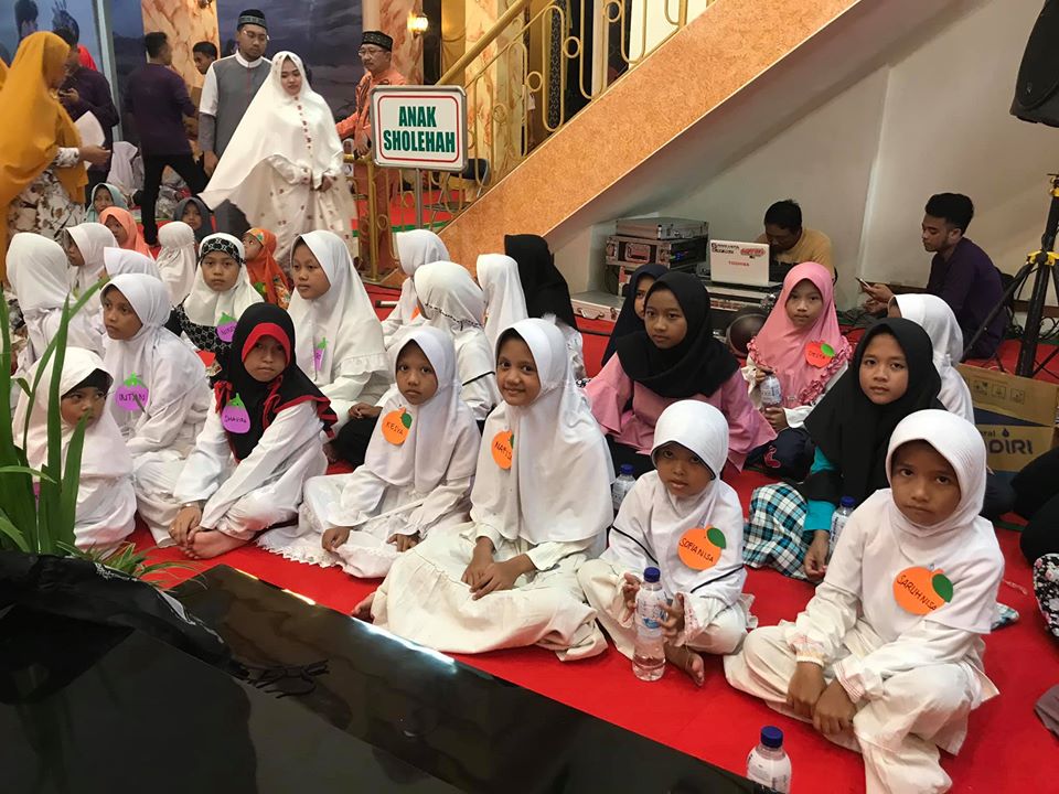 Hendy Siswanto Berbagi Kegembiraan dengan Anak Yatim Piatu di Jember
