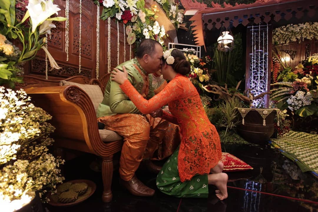 Siraman Jelang Pernikahan Putri Keempat Bakal Calon Bupati Jember Hendy Siswanto