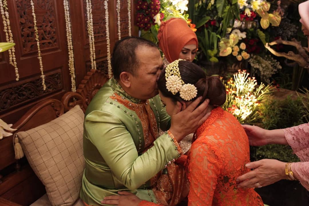 Siraman Jelang Pernikahan Putri Keempat Bakal Calon Bupati Jember Hendy Siswanto