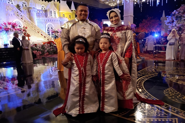 Game of Thrones di Pernikahan Berlian Insyirah Azzahro dengan Muhammad Nadhif Ramadhan