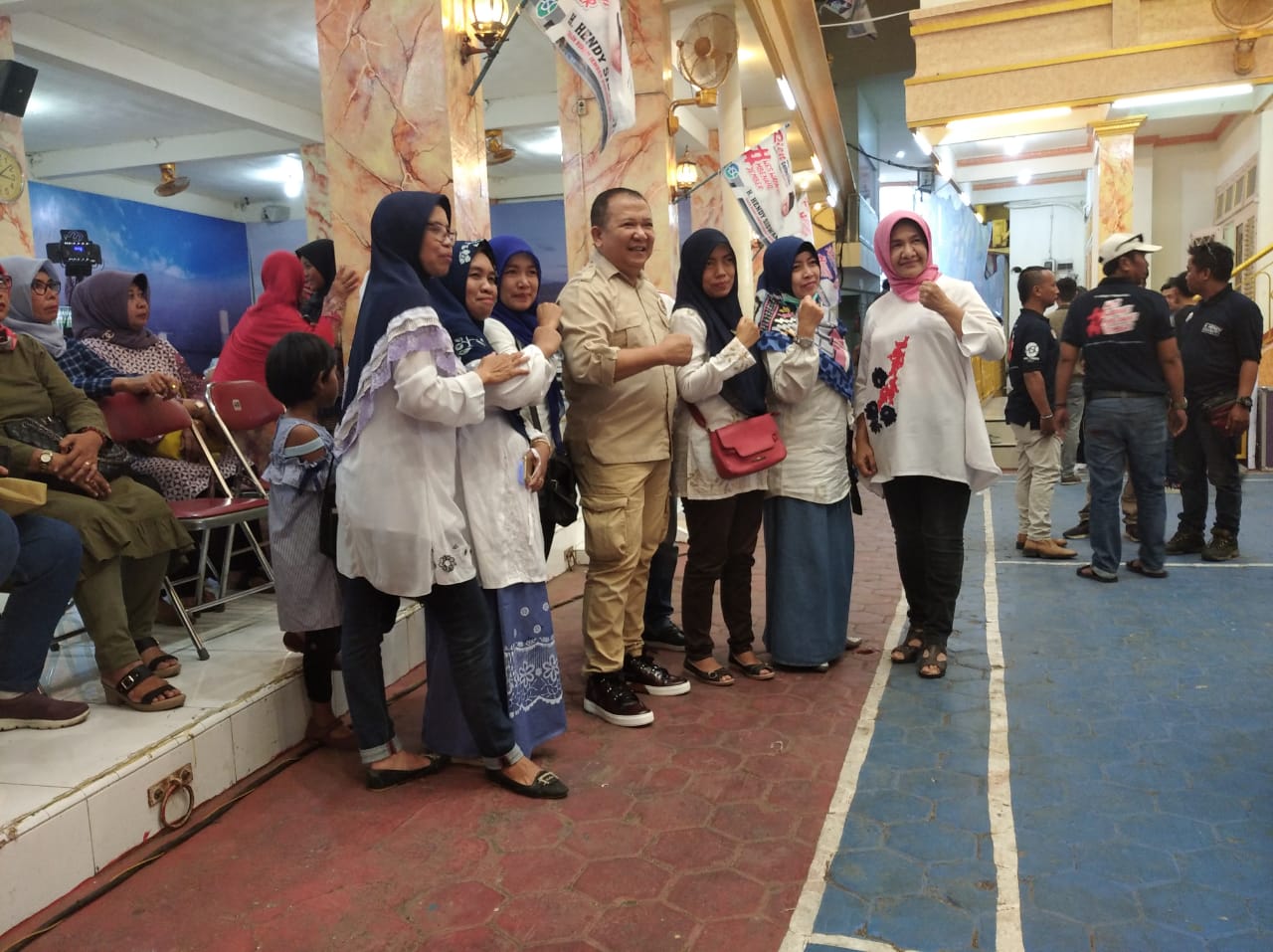 H Hendy Siswanto Menyambut Finalis Indonesian Idol Tiara Anugrah di Jember