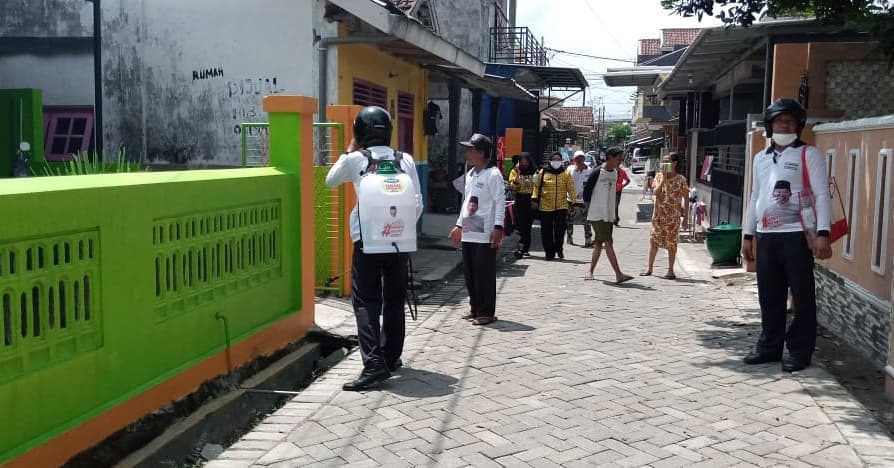 Tim H Hendy Siswanto dan Karyawan Rien Collection Lakukan Penyemprotan Disinfektan