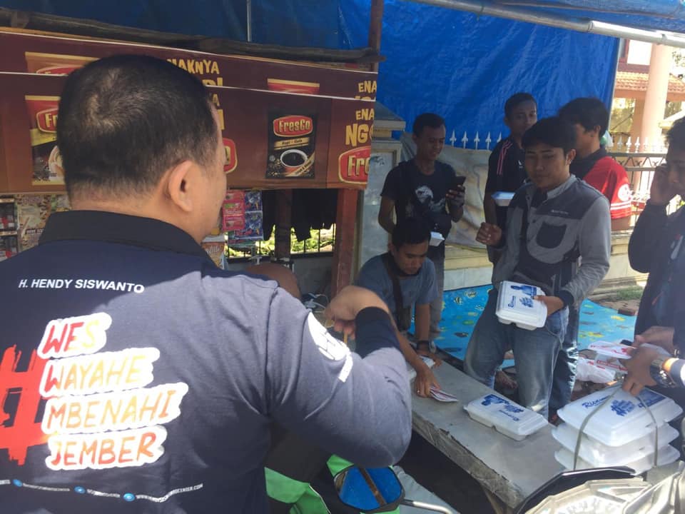 H Hendy Siswanto Berbagi Meringankan Beban Masyarakat Jember