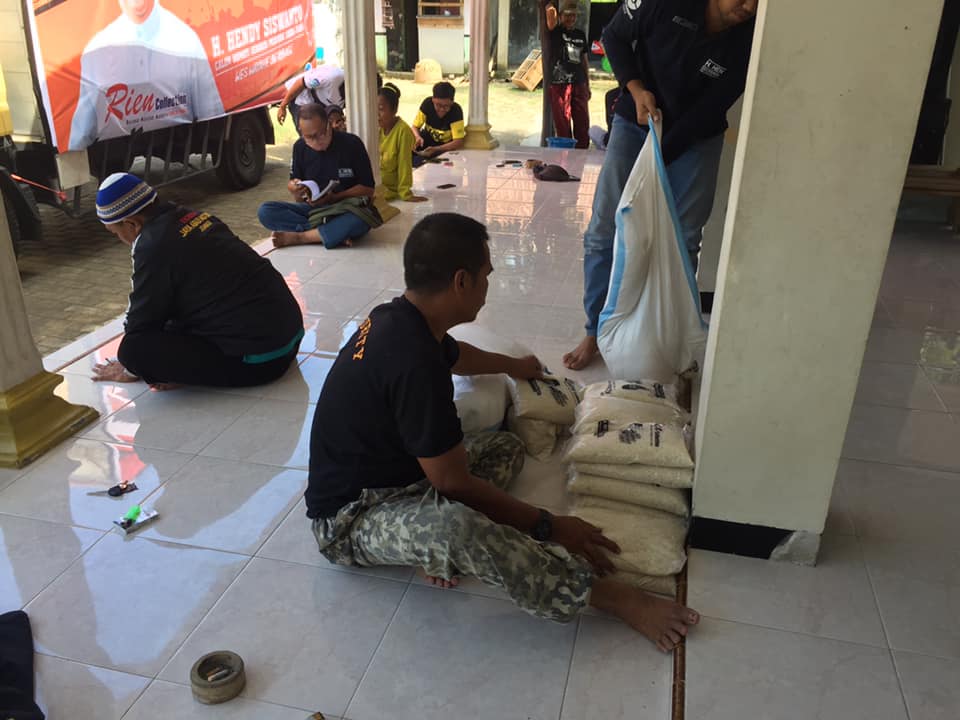 Tim Hendy Siswanto Siap-siap Bagikan Paket Sembako di Bulan Ramadhan