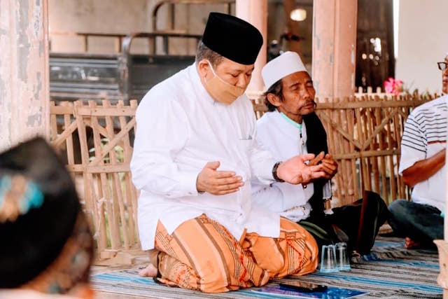 Bacabup Jember H Hendy Siswanto Larut dalam Doa Tulus Si Mbah