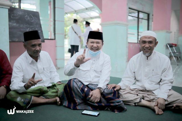 Pembekalan Aswaja dan Penyerahan Mandat Aspirasi Kyai se-Jember kepada Haji Hendy dan Gus Firjaun