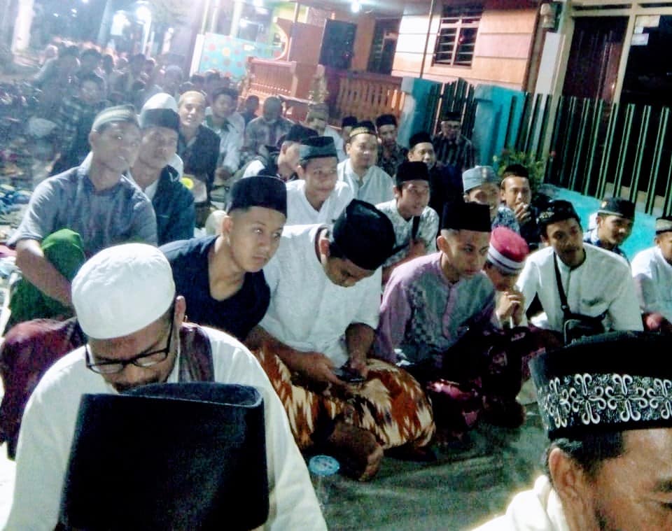 Warga Kampung Ledok Bersholawat Bersama Majlis Sholawat & Maulid Al Ghofilin