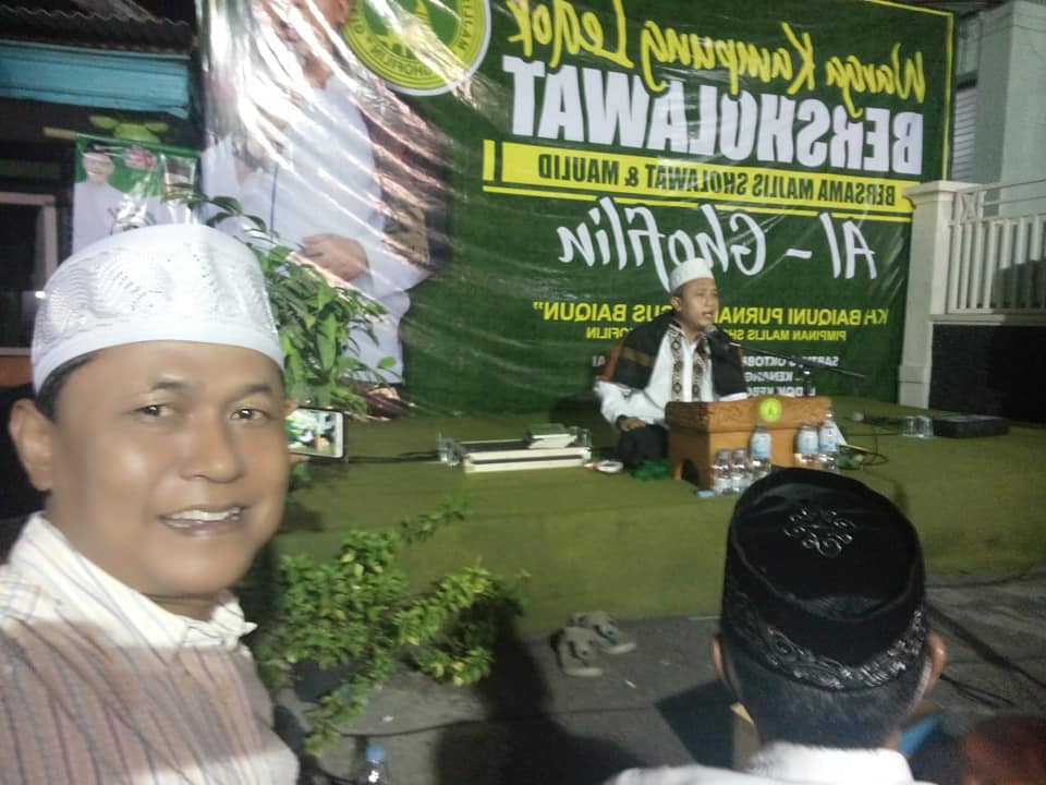 Warga Kampung Ledok Bersholawat Bersama Majlis Sholawat & Maulid Al Ghofilin