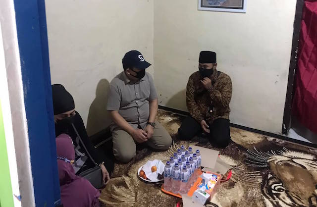 Bupati Jember Terpilih H Hendy Turun ke Warga Beri Bantuan
