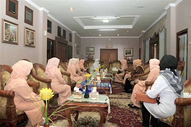Ketua TP PKK Jember Terima Kedatangan Bersilaturahim Dharma Wanita Persatuan