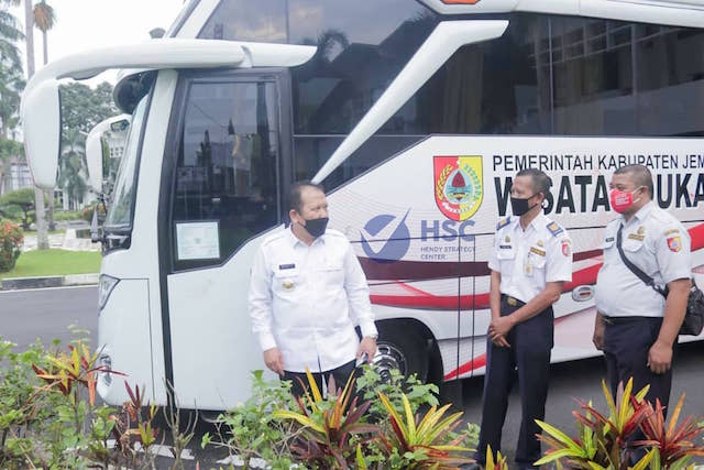 Tak Maksimal, Bupati Hendy Siswanto Alihfungsikan Bus Edukasi Jadi Mobil Wisata Warga Jember