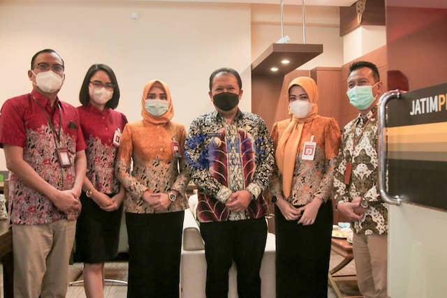 Bupati Hendy Siswanto Berkunjung ke Bank Jatim Cabang Jember