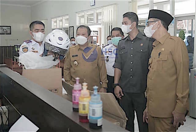 Bupati Hendy Siswanto & Wabup Firjaun Barlaman ke Dinas Perhubungan Jember