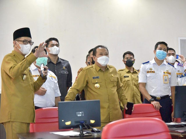 Bupati Hendy Siswanto & Wabup Firjaun Barlaman ke Dinas Perhubungan Jember