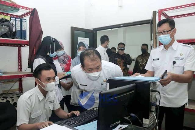 Di Disdukcapil Jember, Bupati & Wabup: Kita Berikan Hak Warga Urus KTP, KK & Surat Lainnya Cepat, Praktis & Efektif