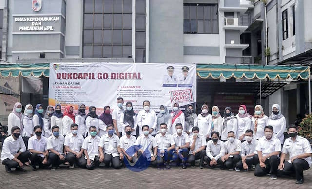 Di Disdukcapil Jember, Bupati & Wabup: Kita Berikan Hak Warga Urus KTP, KK & Surat Lainnya Cepat, Praktis & Efektif